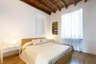 La Maison Del Capestrano, Milan