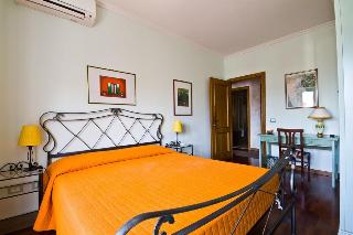 B&B Roma Appia Davila 25, Rome