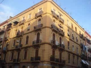 Cinquestelle, Naples