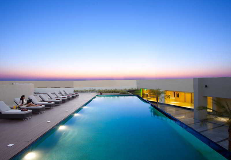 Pool
 di Courtyard by Marriott, Bhopal