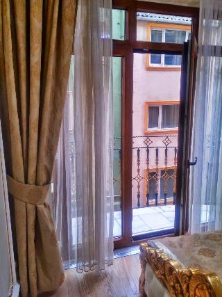 Best Town Hotel