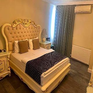 Best Town Hotel