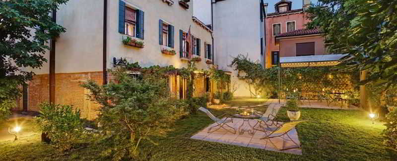 General view
 di Casa Rezzonico