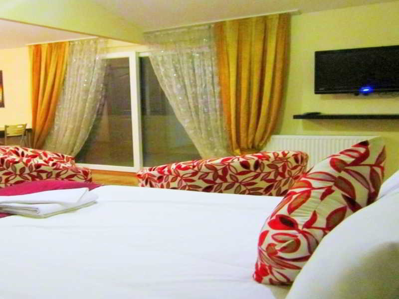 By Pera Suites