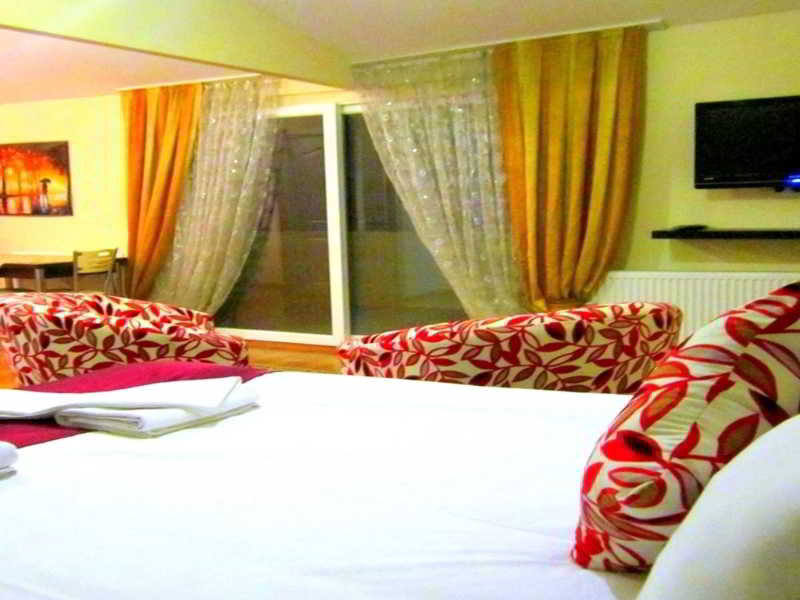 By Pera Suites