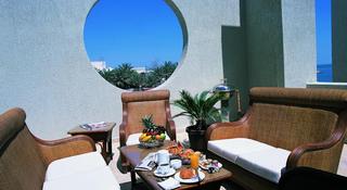 The Palms Beach Hotel & Spa - Terrasse