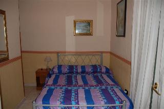 B&B Napoli Campagnari, Naples