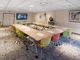 Ibis Styles Clermont-Ferrand Le Brézet Airport