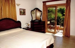 Room
 di Marilena Sunset II