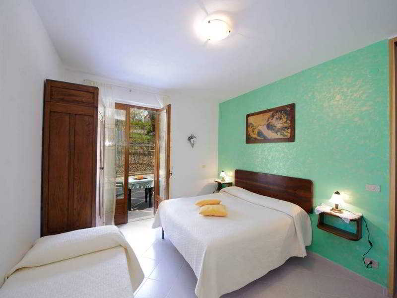 Haidihouse, Naples
