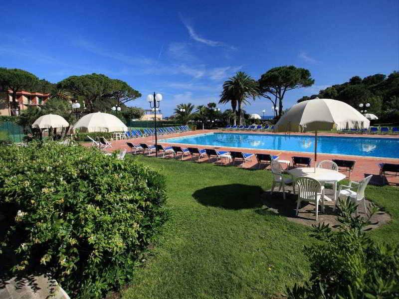 Pool
 di Hotel Desiree