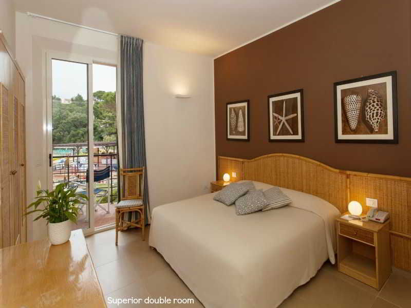 Room
 di Hotel Desiree