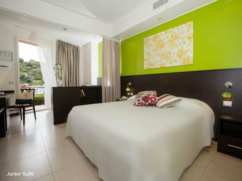 Room
 di Hotel Desiree