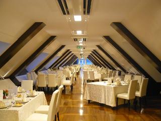 E Hotel, Calabria