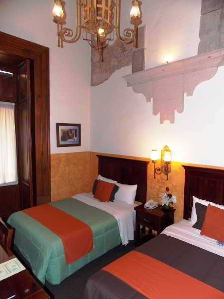 Room thumbnail 5