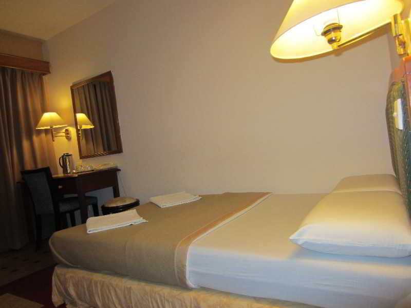 Macktz Comfort Inn Hotel - Zimmer