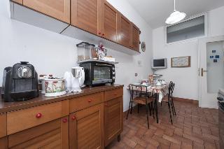 A Home For Holiday, Rome