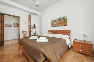 A Home For Holiday, Rome