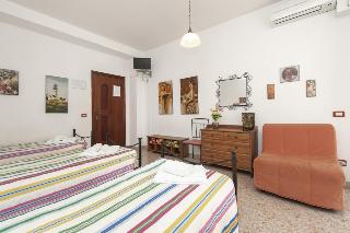 A Home For Holiday, Rome