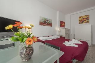 A Home For Holiday, Rome