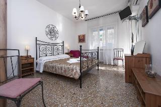 A Home For Holiday, Rome