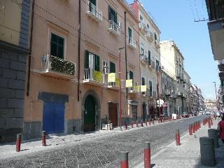 I Papiri, Naples