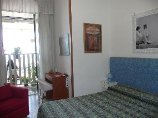 I Papiri, Naples