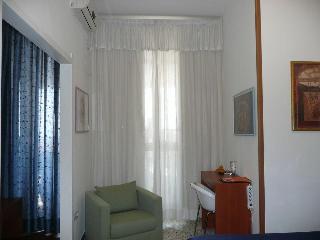 I Papiri, Naples