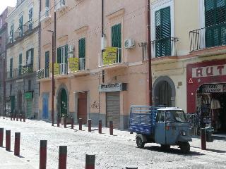 I Papiri, Naples