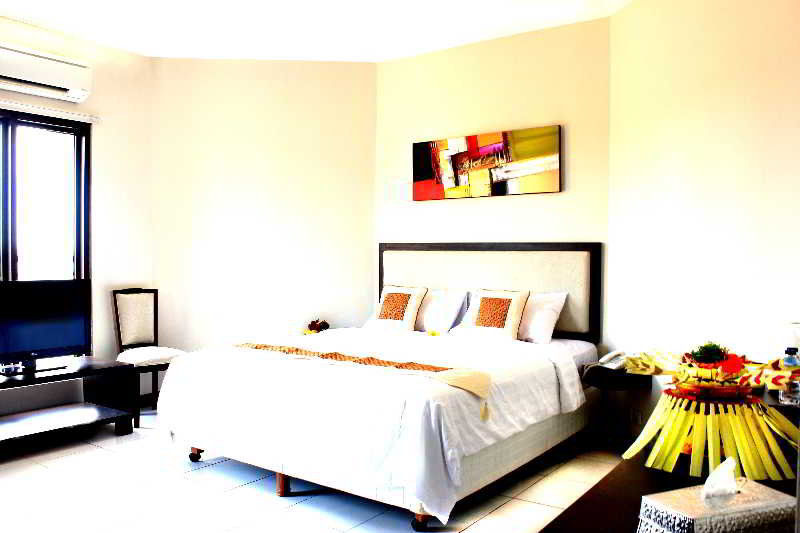 Room thumbnail 8