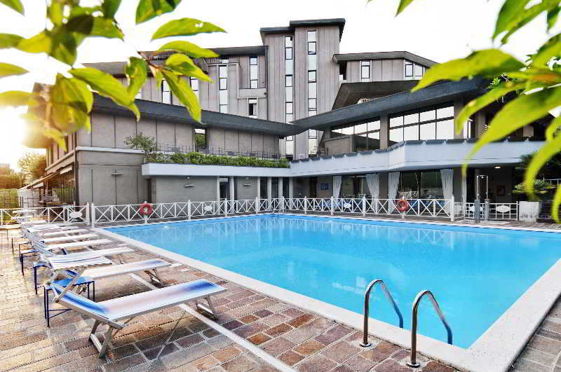 Pool
 di Park Hotel Ca'Noa