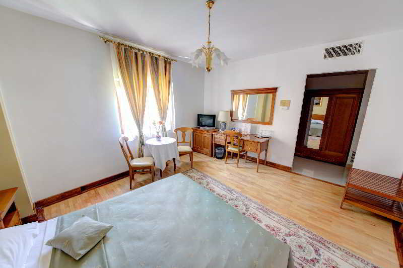 Room
 di Reginetta 2