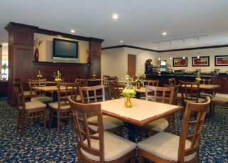 Restaurant
 di Comfort Suites Newport News Airport