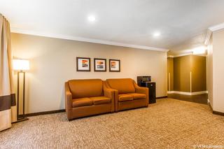 Comfort Inn & Suites Redwood Country