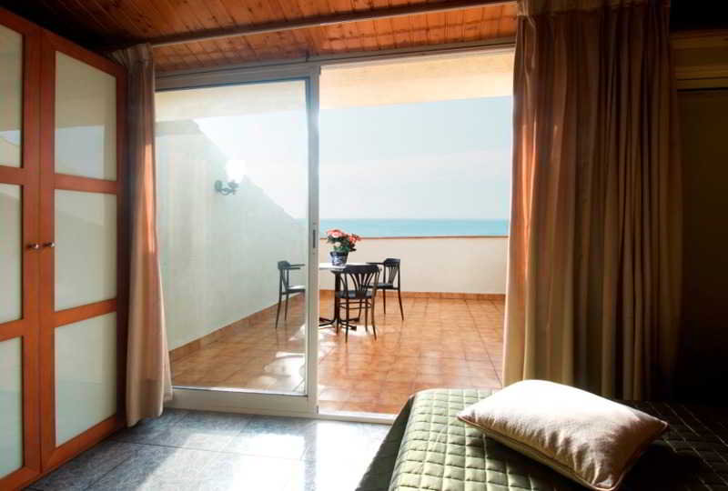 Room
 di Vila de Premia hotel