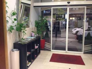 Yasha Hotel
