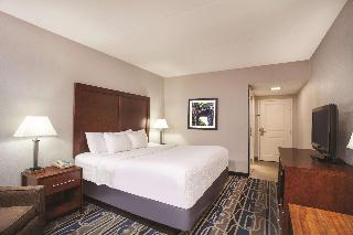 1 king bed, nonsmoking