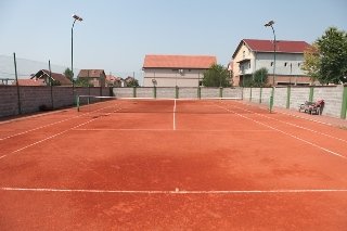 Sports and Entertainment
 di Novella Uno