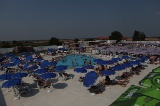 Pool
 di Novella Uno