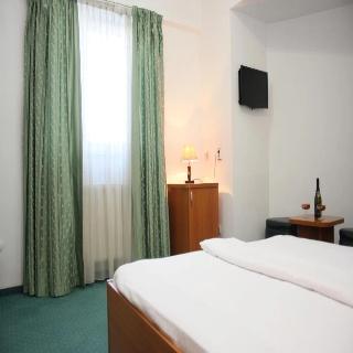 HOTEL SIR ORHIDEEA