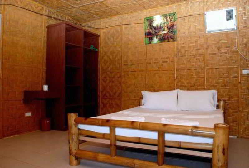 Room
 di Sea Corals Beach Resort