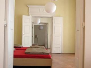 Room
 di Apartments Tynska 7