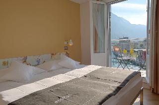 Room Room