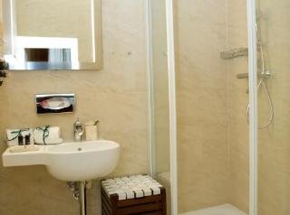 General view
 di Opera Suites