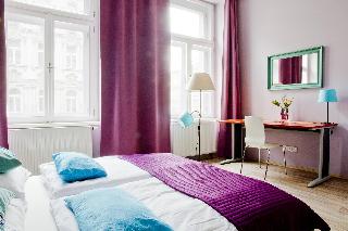 Royal Court Legerova