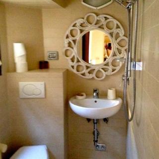 Soggiorno Rondinelli, Florence