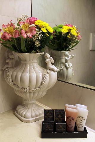 Room Room