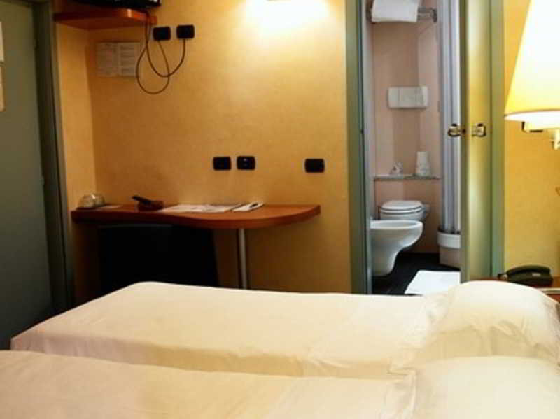Hotel Tripoli, Lake Garda