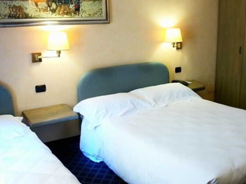 Hotel Tripoli, Lake Garda