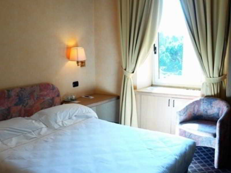 Hotel Tripoli, Lake Garda